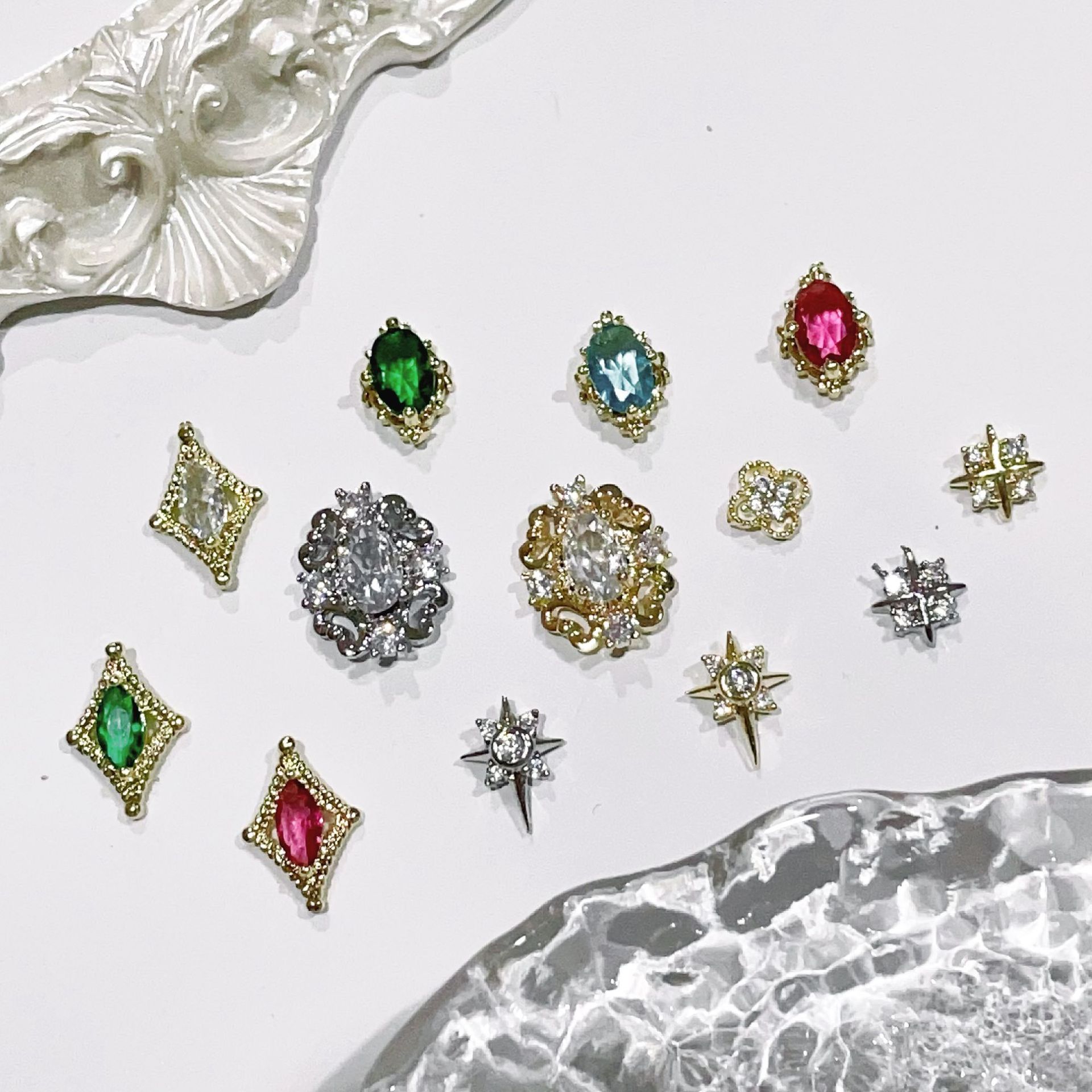 5Pcs Luxury Retro Zircon Nail  - Nail Art Xl recension och pris