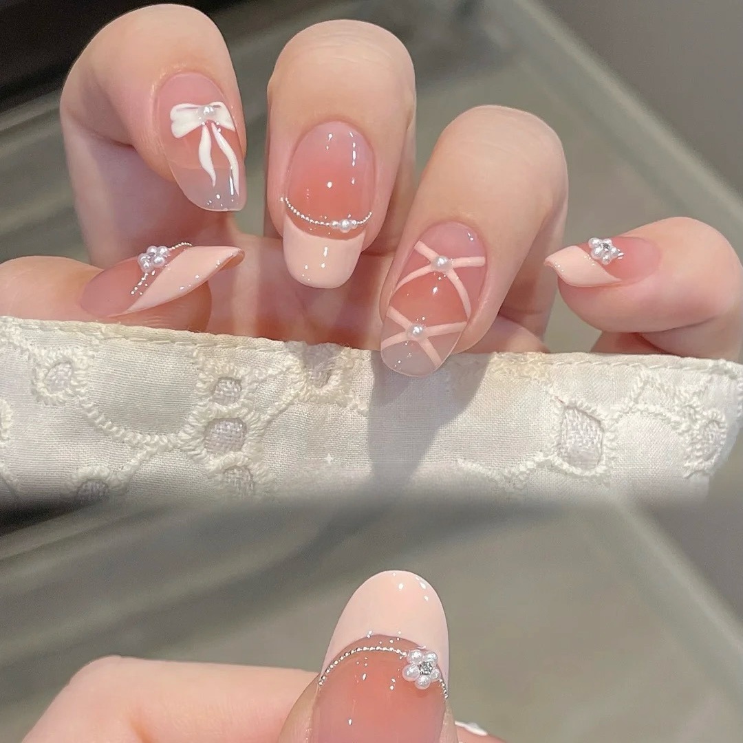 10Pcs White French Pink Heart  - Nail Art Press On recension och pris