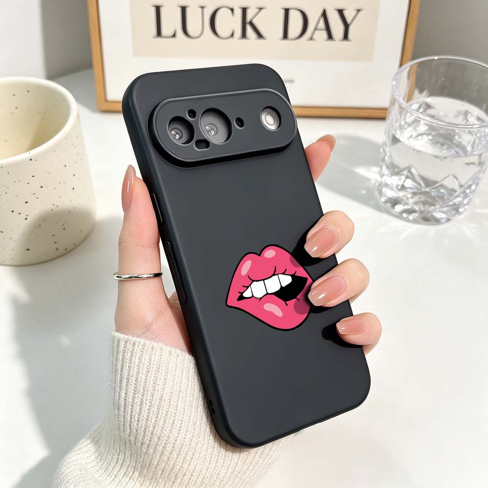 Red Lips Nails Art Phone Case  - Nail Art Xl recension och pris